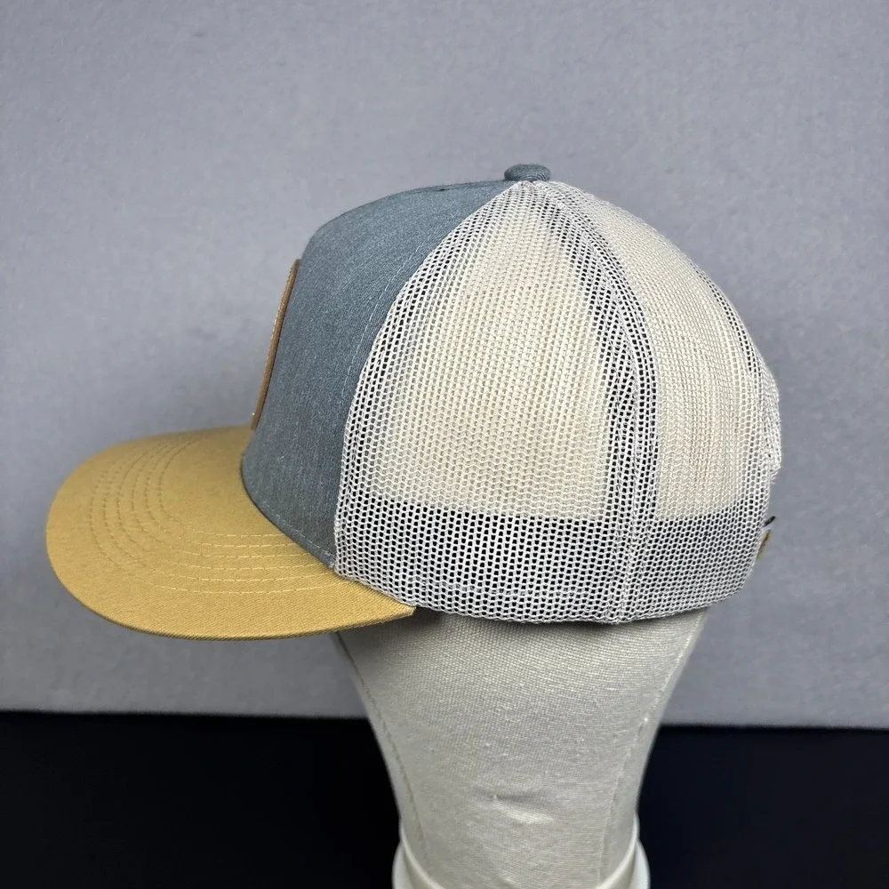 Buc-ees Beaver Original Leather Patch Snapback Trucker Hat Gray Tan Unisex OSFM